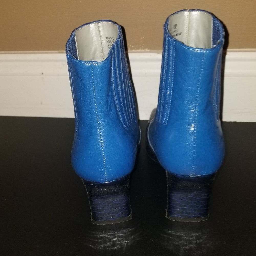 Shoes - Picture 4 of 4